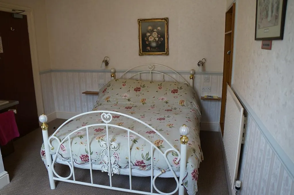 The Captain Guesthouse Scarborough